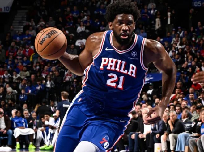 关于分狂砍！恩比德率人大胜篮网，创下生涯新高的信息