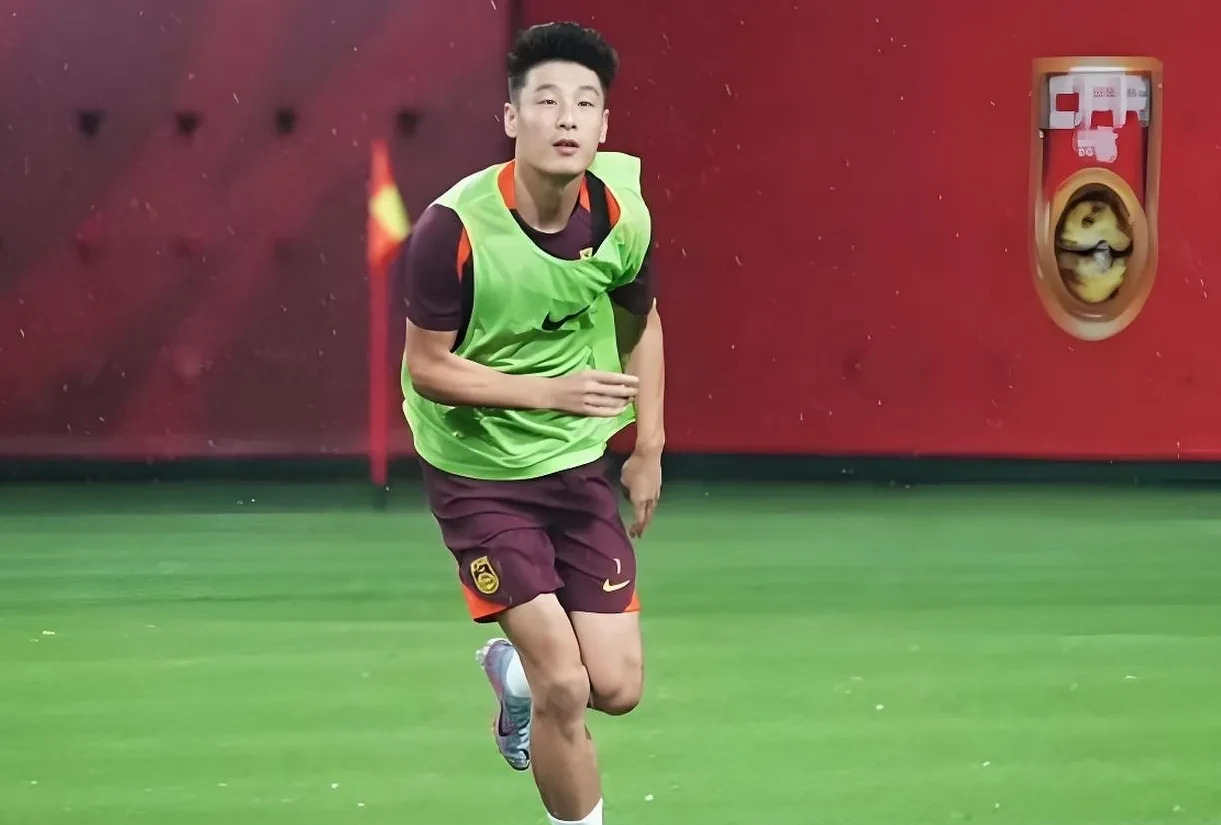 关于武磊替补上场改变战局,本菲卡防线瞬间崩溃!的信息 关于武磊替补上场改变战局,本菲卡防线瞬间崩溃!的信息