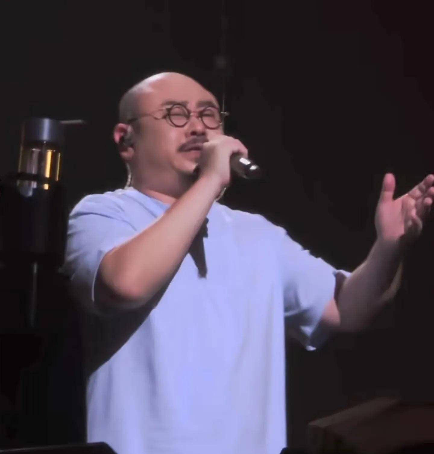  Uzi回归赛场，赛况扑朔迷离首场状态亮眼，切尔西观众沸腾！