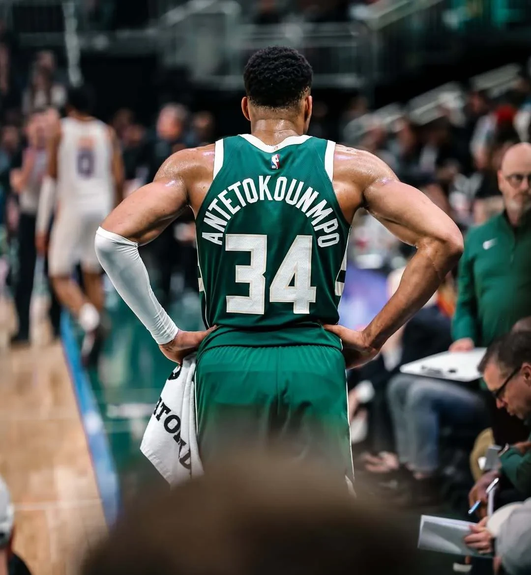 字母哥迎来七赛季高光表现，塞尔维亚队球迷沸腾！的简单介绍